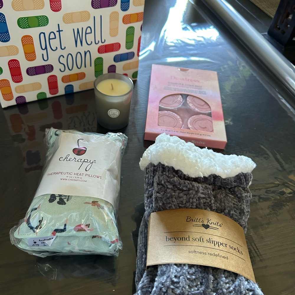 NWOT GELL WELL GIFT BASKET - Picture 3 of 8